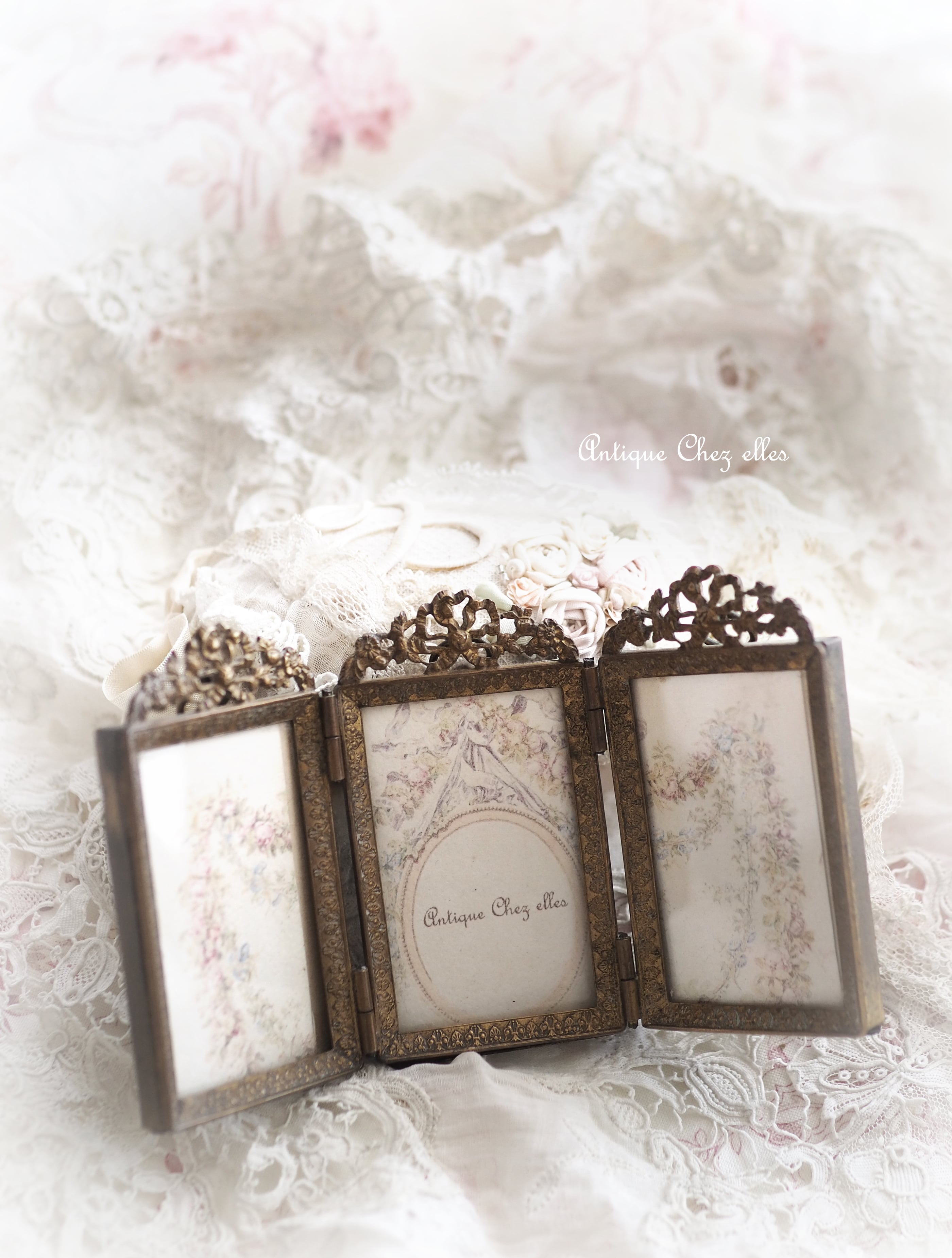 リボン&フラワーのオルモルフレーム / 3面