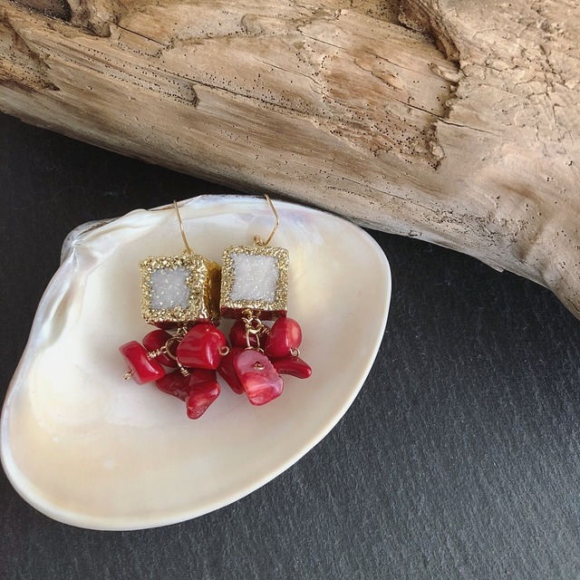 ドゥルージーアゲート×コーラルのピアス