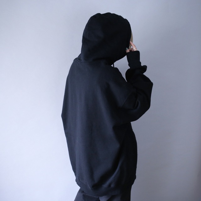 "Champion" black color super over silhouette sweat parka