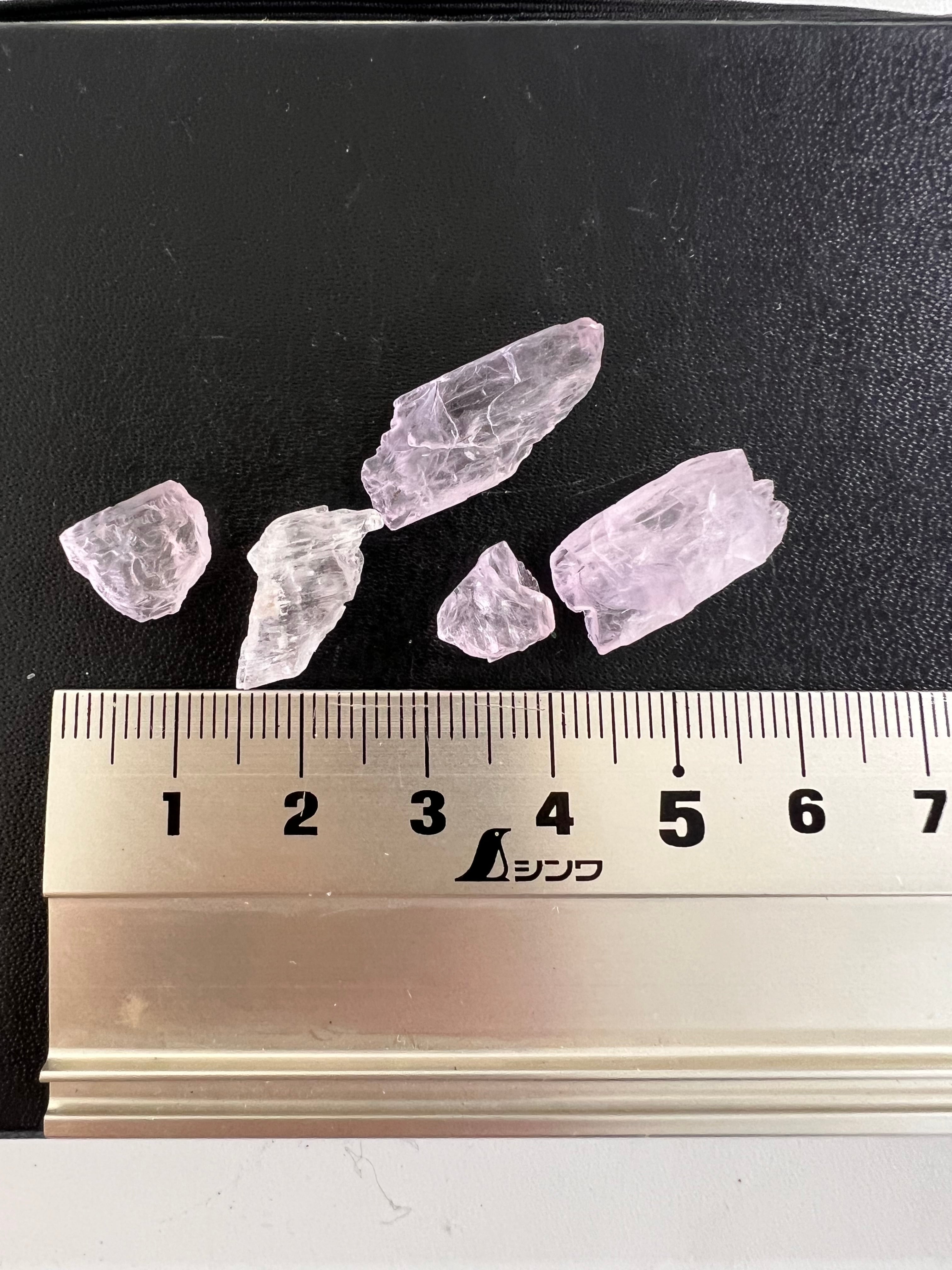 E19804】 特殊な形の水晶 ファーデン水晶 ファーデンクォーツ 天然石