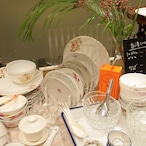 【台湾食器】オレンジとブルーのお花 深皿