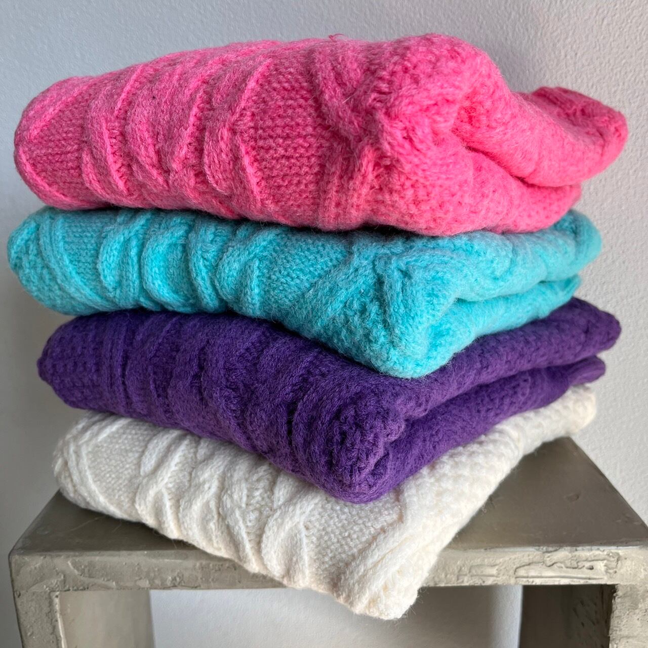 color cable knit vest _LN0919