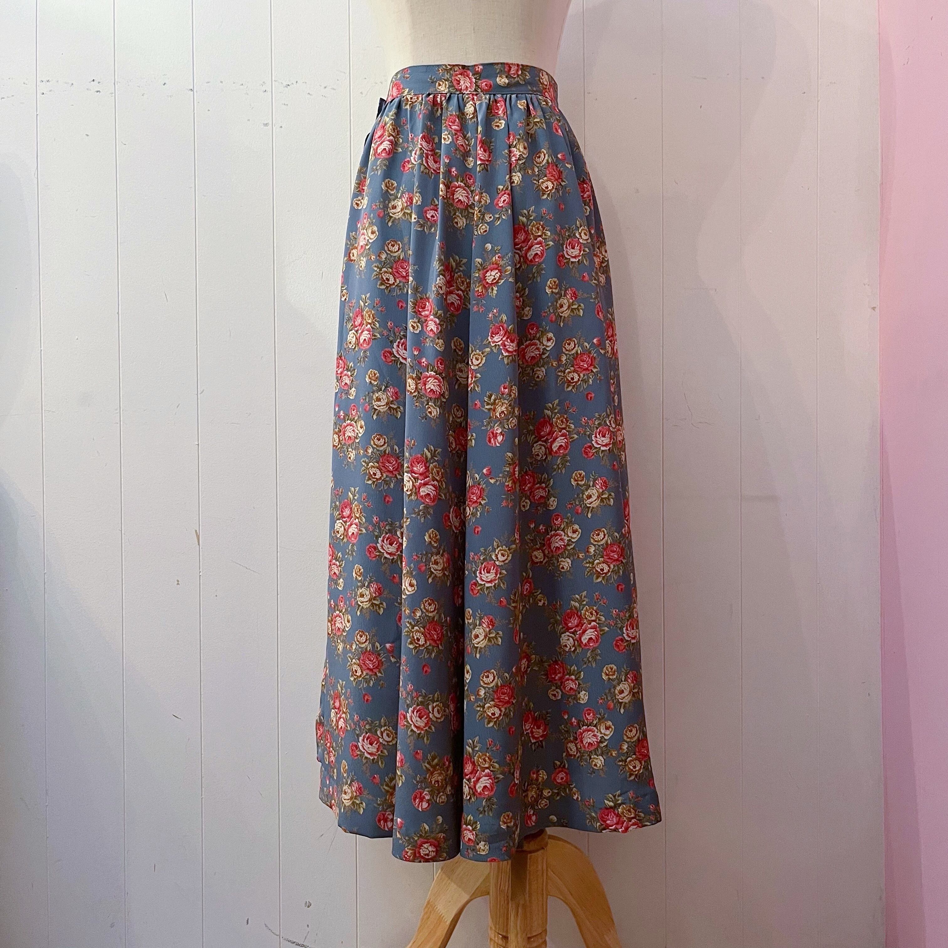 blue red rose side button skirt