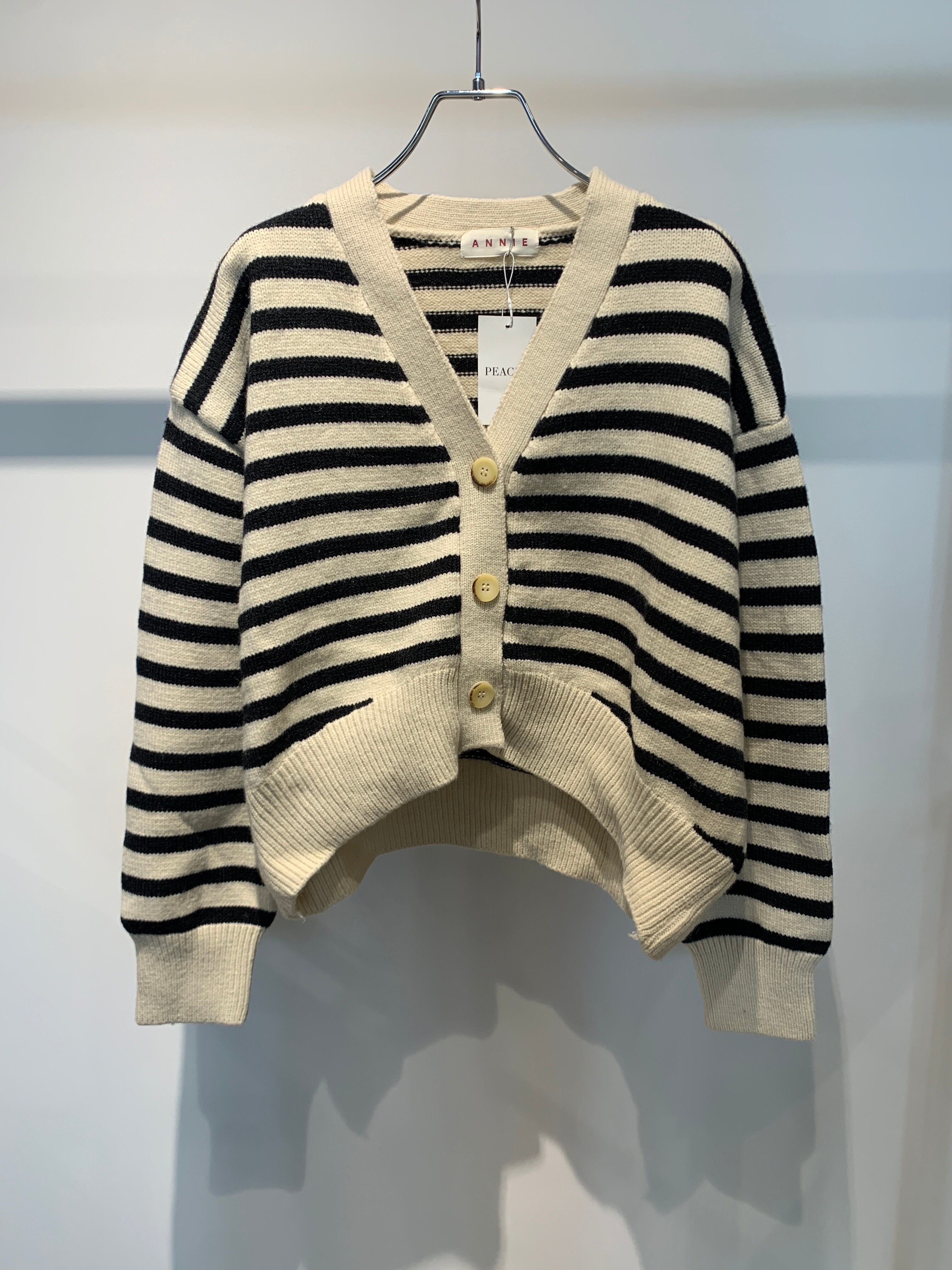 border V neck cardigan