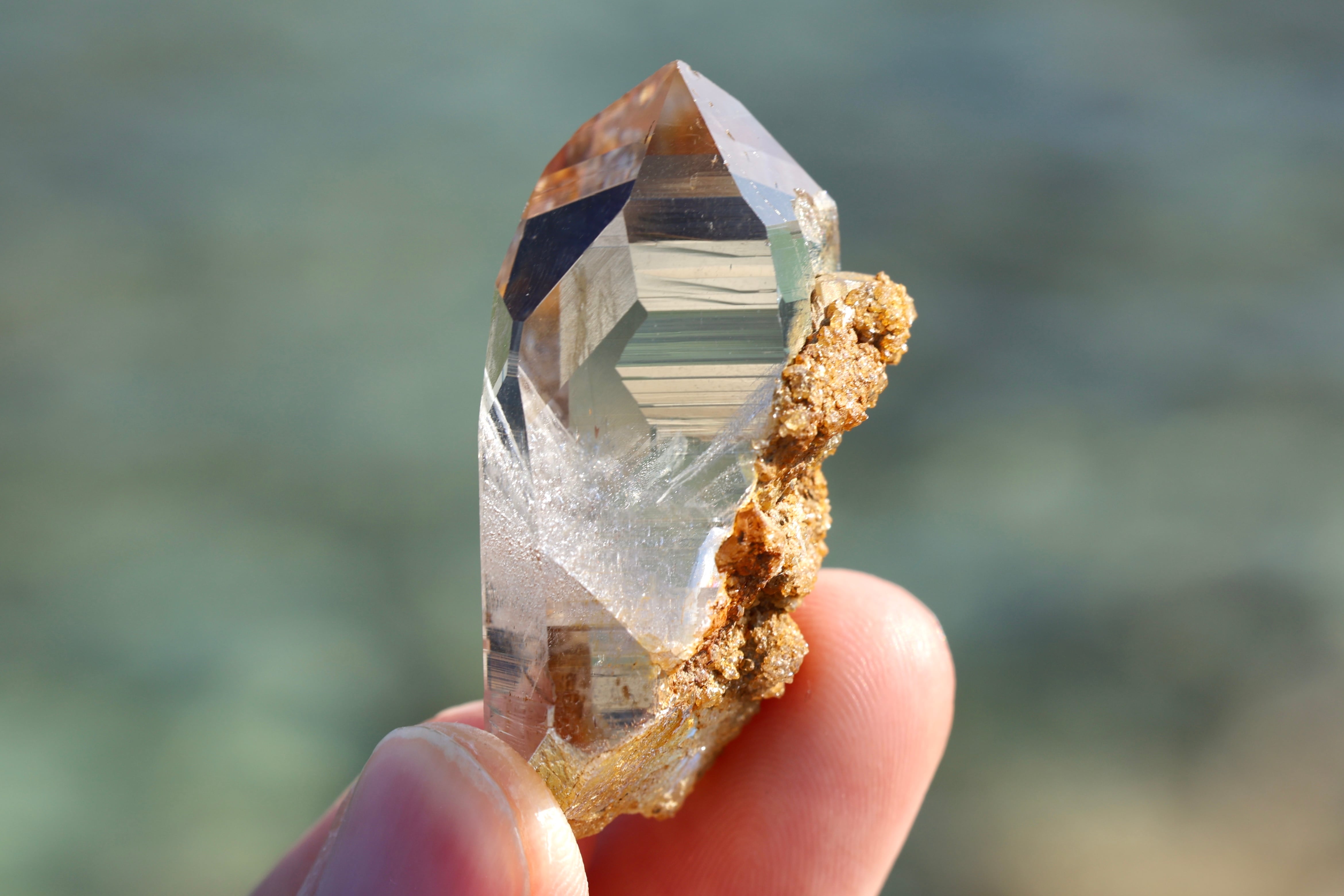 ヒマラヤ水晶 ガネーシュヒマール産 | 石垣島の夜光貝アクセサリーと