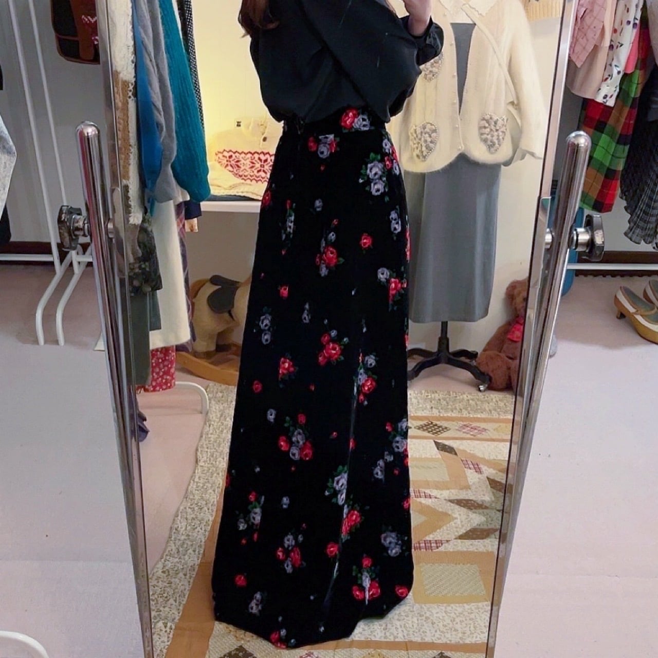 black rose velvet long skirt