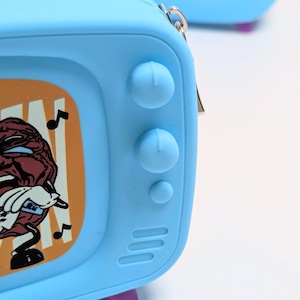 【 California Raisins( カリフォルニアレーズン ) 】SILICONE POUCH ( シリコーンポーチ ) TV / テレビ型 / 小物入れ / コインケース / コスメポーチ 〚アメリカン雑貨 アメトイ〛