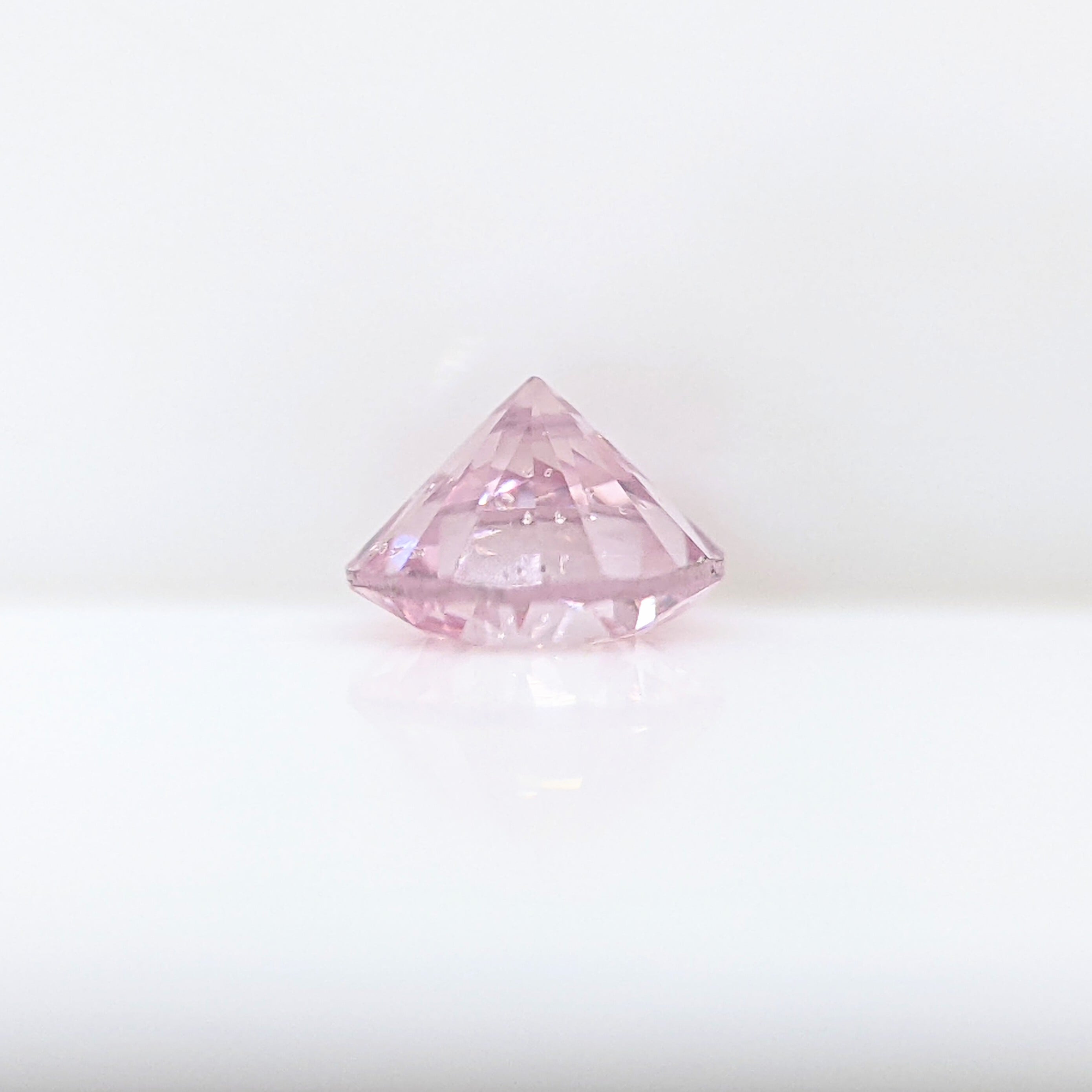 ダイヤモンド 0.064ct 2.4mm 天然ピンク | GOODSTONE