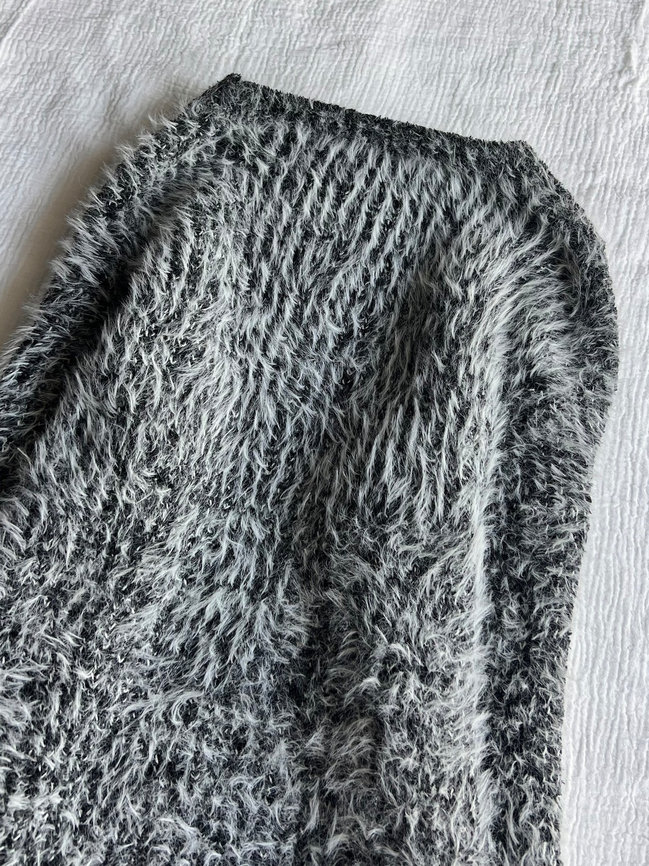 "unknown" Shaggy Big Knit