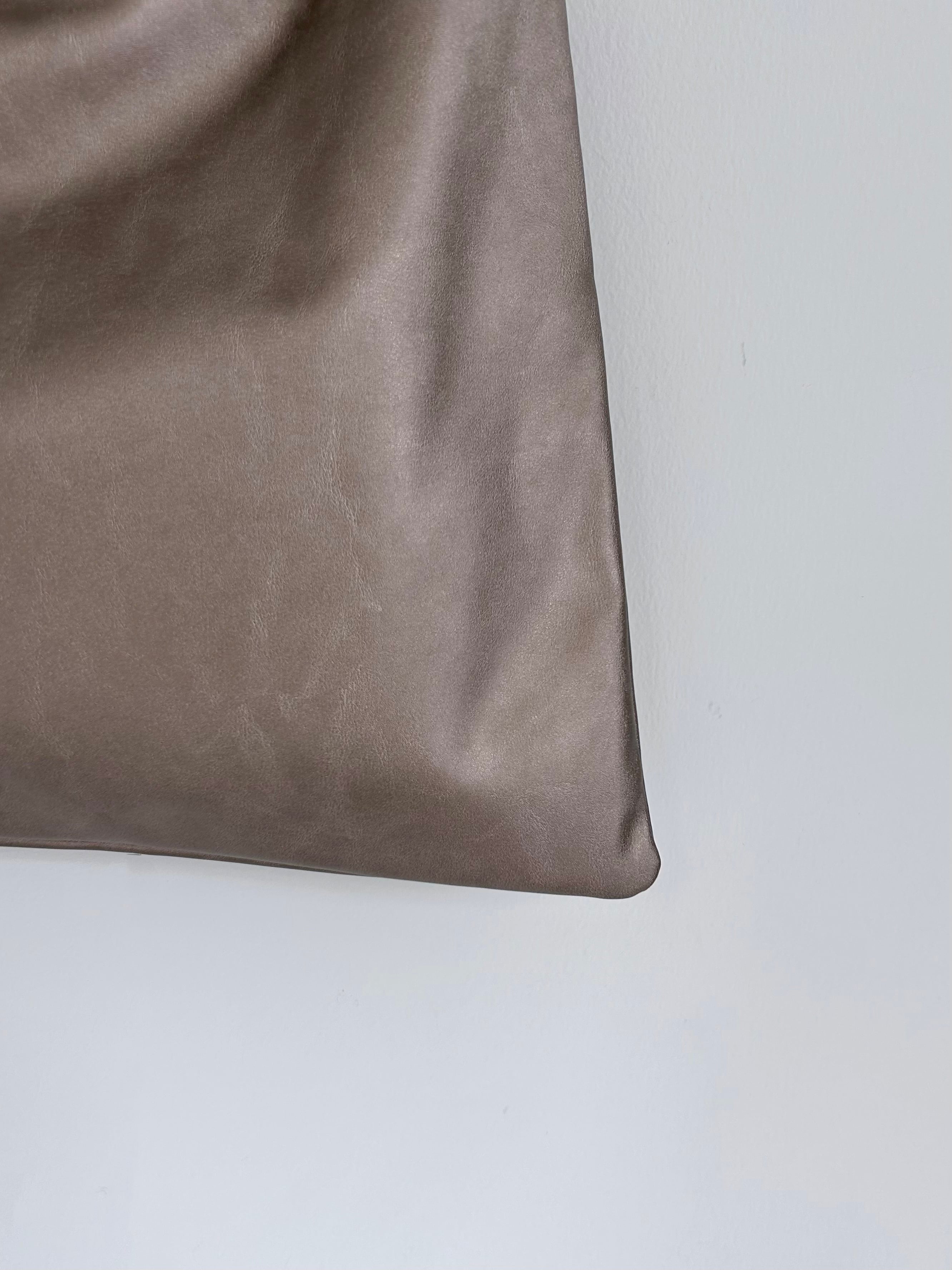 MUVEIL フェイクレザークマバッグ | KOKO