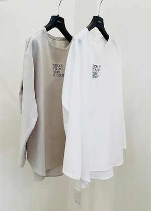 ロゴ入りミドル丈ブラウス(Instagram配信中)