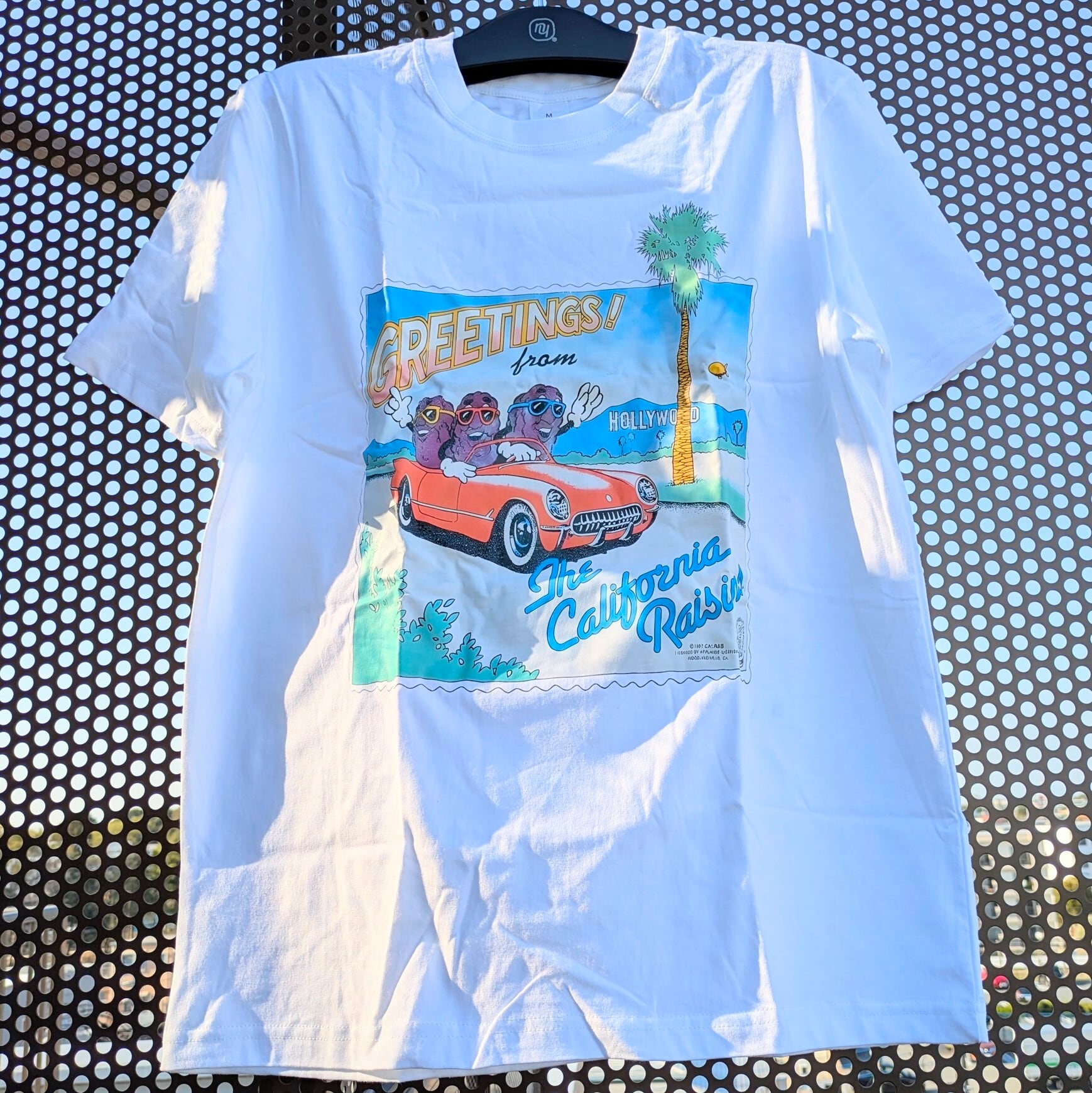 【 California Raisins( カリフォルニアレーズン )】『 GREETINGS! from Hollywood 』/ Tシャツ〚アメリカン雑貨 アメトイ〛