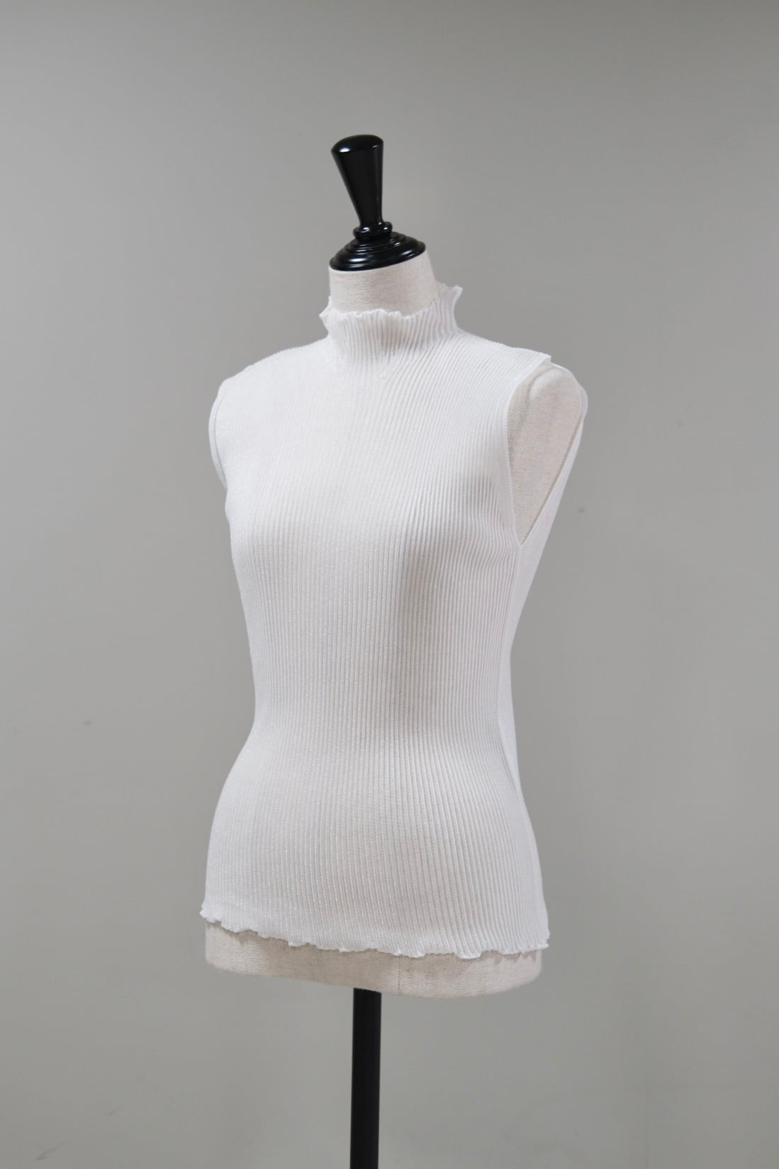 CFCL】HYPHA LUCENT GLITTER SLEEVELESS TOP -WHITE OPAL- | loop