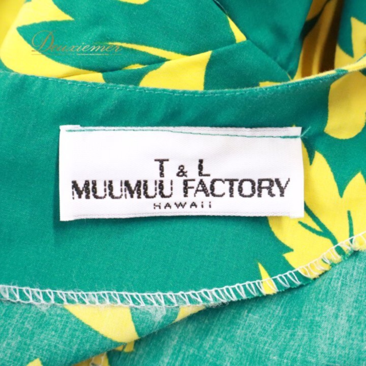 フラダンス 衣装 ワンピース ドレス グリーン系 ムームーファクトリー ハワイ製 T&L MUUMUU FACTORY ハイビスカス柄 モンステラ柄 緑 ハワイアンプリント フリル アロハ フラ ダンス レッスン 練習 黄 ダンス衣装 ハワイアンダンス レディース イエロー系 華やか 鮮やか かわいい おしゃれ タグ フラワー柄 ボタニカル柄 鮮やかデザイン トロピカル柄 グリーン イエロー 配色 ゆったりシルエット マキシ丈 五分袖 フレア裾 フリル裾 ラッフル かぶり ワンピースタイプ