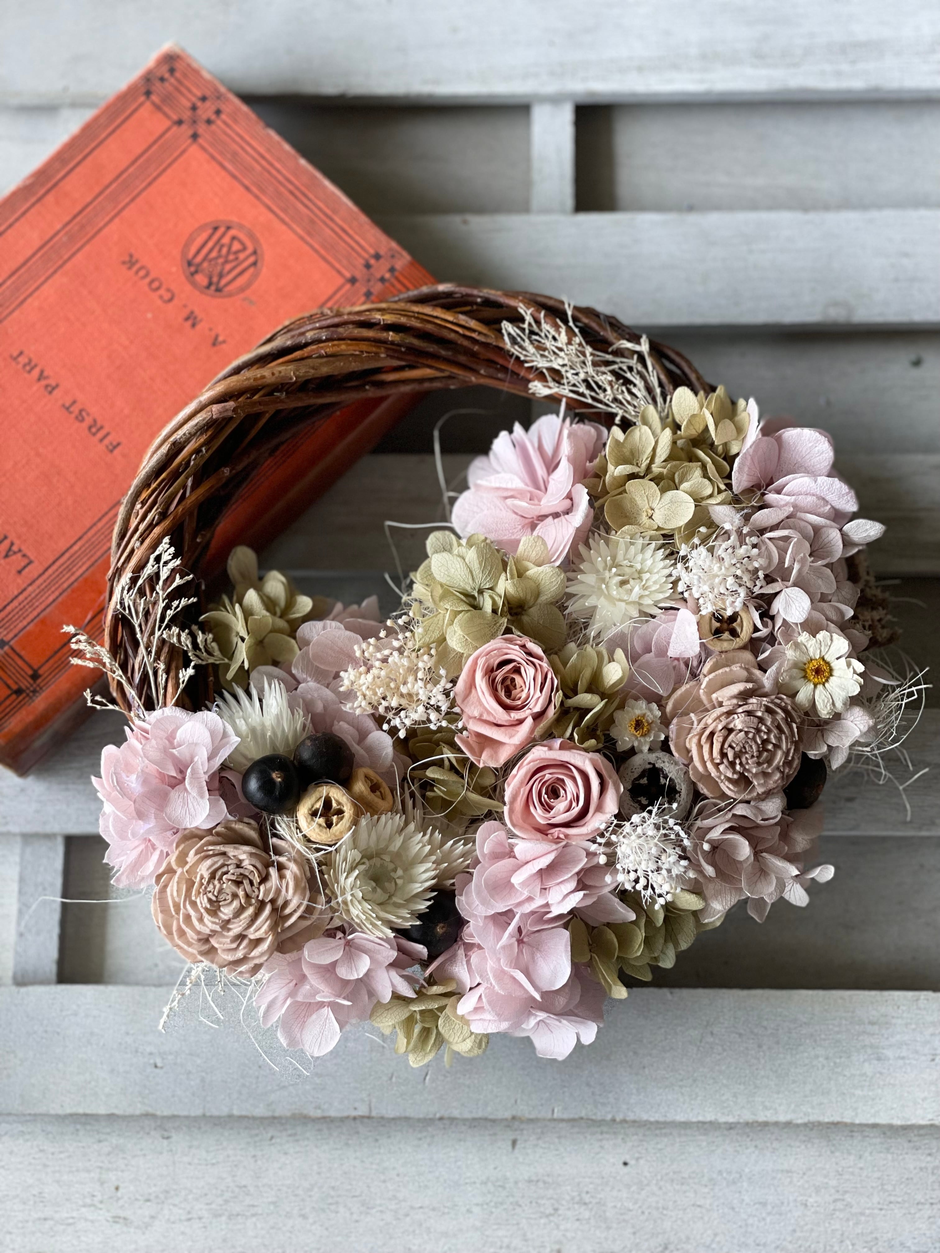 秋の装いにぴったりのオータムリース プリザーブドフラワー  