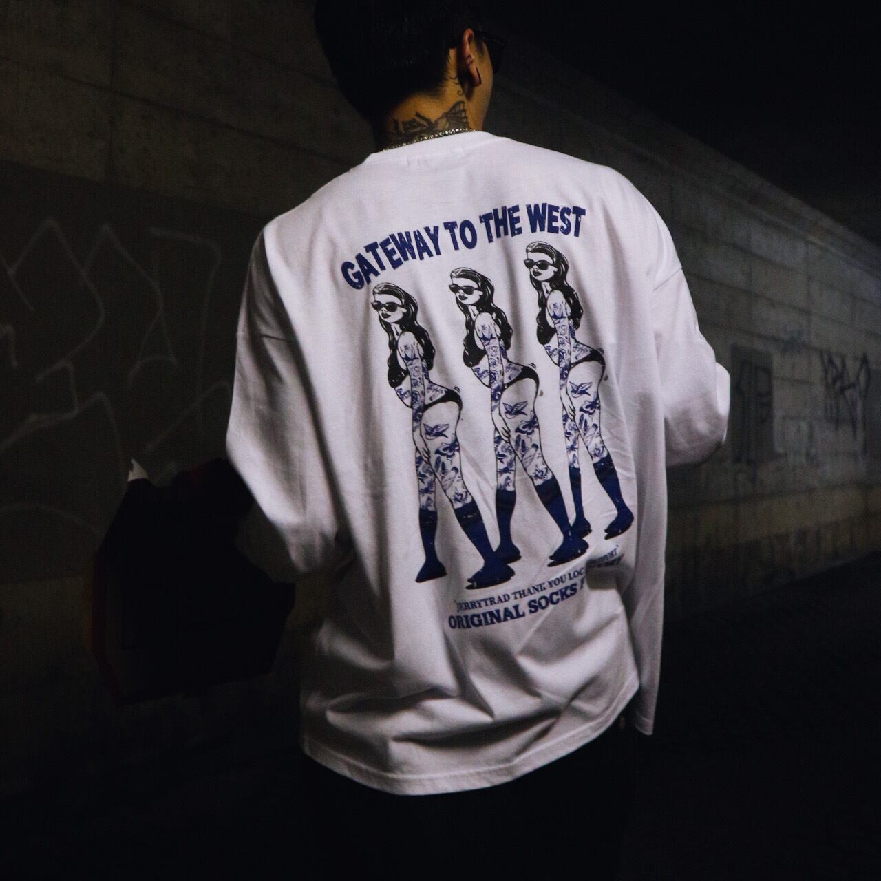 Sexygirl type2 L/S Tee | JERRYTRAD
