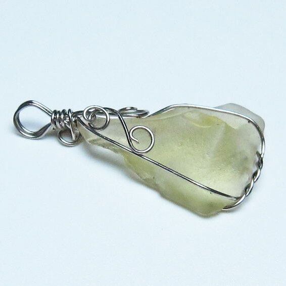 リビアングラス ペンダント 一点物 メール便可 112-13618