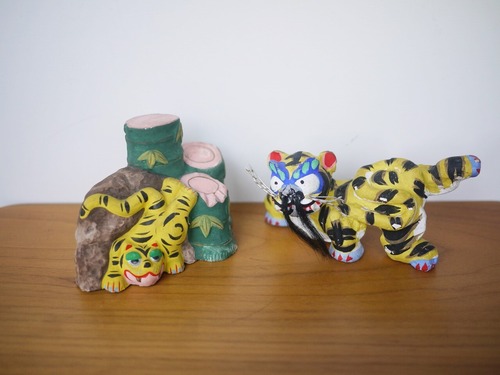 足蹴上げ虎２個 伏見土人形 青森ひねり 福原英次郎