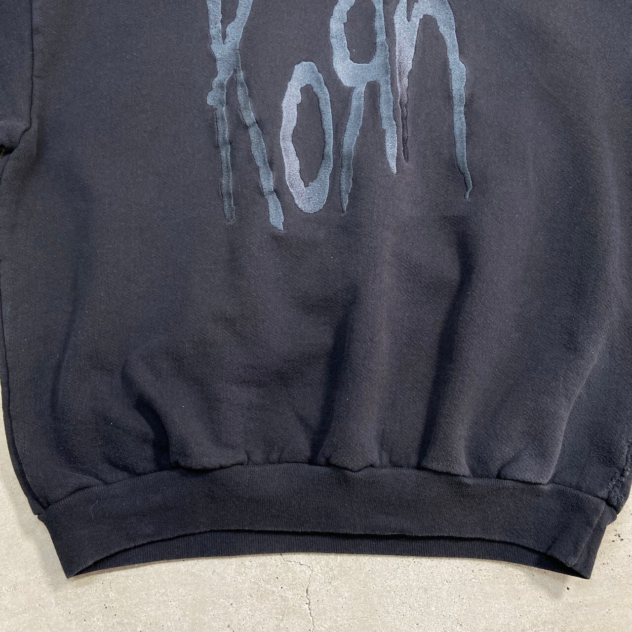 KORN コーン バンドスウェットシャツ ビッグロゴ刺繍 メンズL 古着 袖 