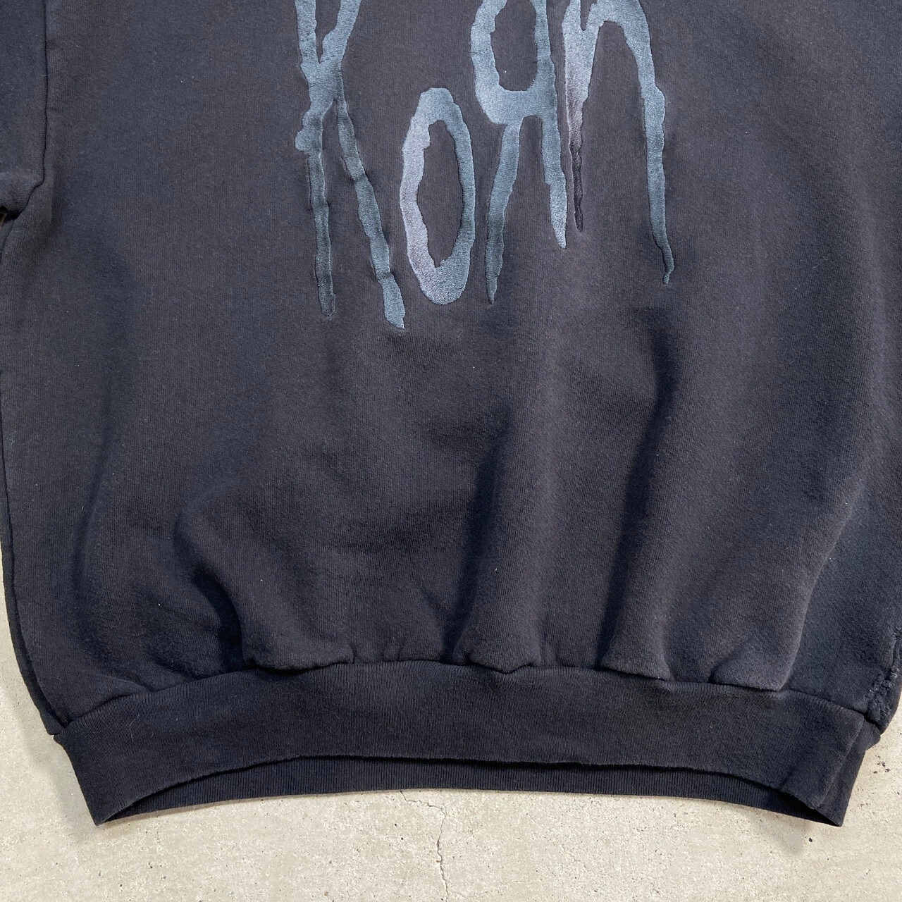 KORN コーン バンドスウェットシャツ ビッグロゴ刺繍 メンズL 古着 袖 