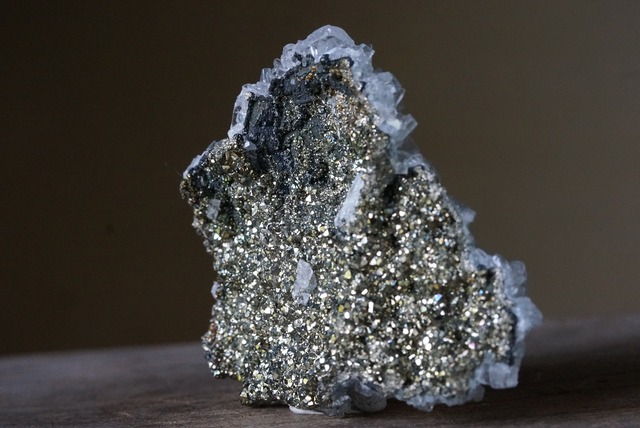 バライト/パイライト　Baryte / Pyrite