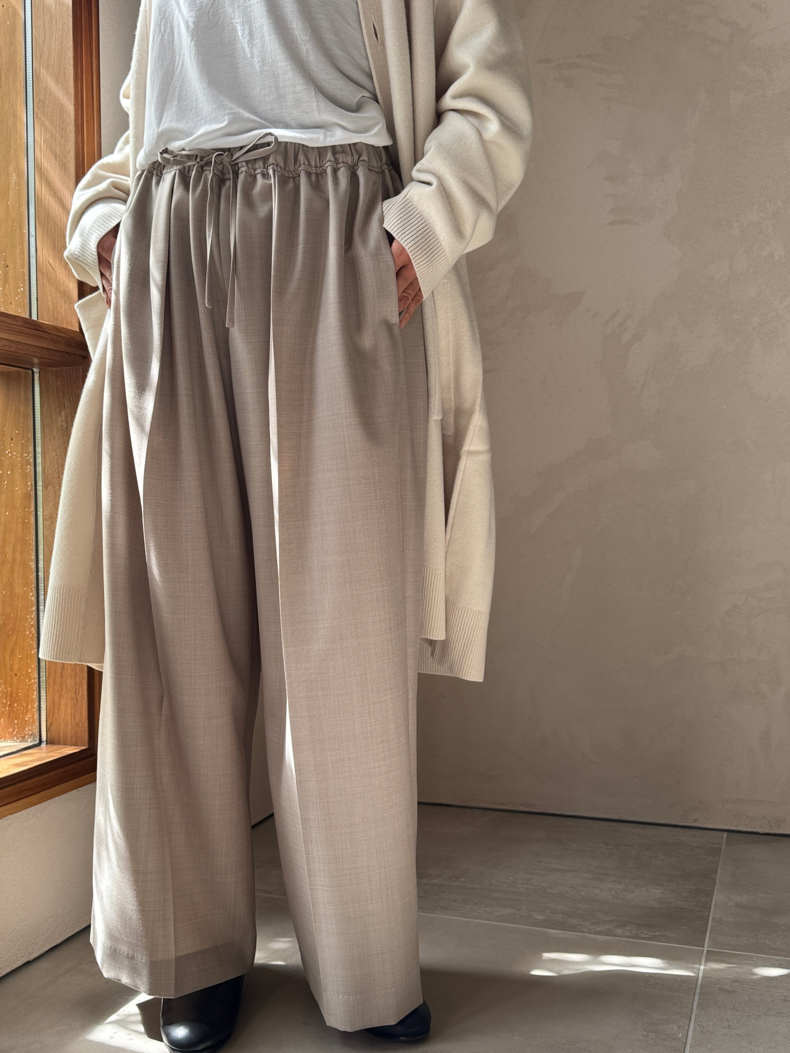 POSTELEGANT | Wool Twill Extra Wide Trousers | HJ GALLERY