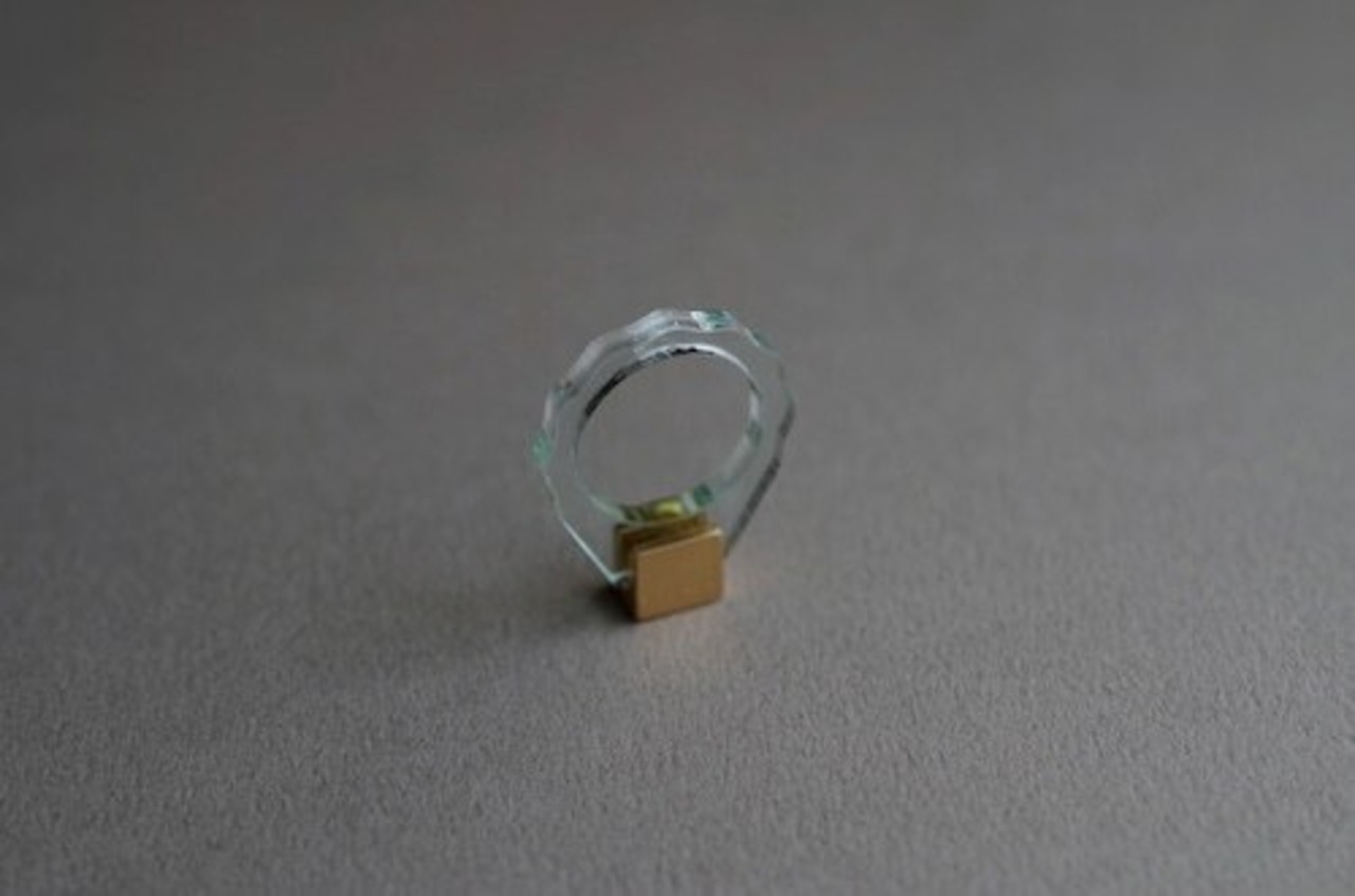 Tema’ Baco - Mizu “trapezoid-ring” G ：Light Blue｜2025SS限定カラー（限定形状）／波の曲線×台形パーツ（Acrylic × SV925＋18Kメッキ）