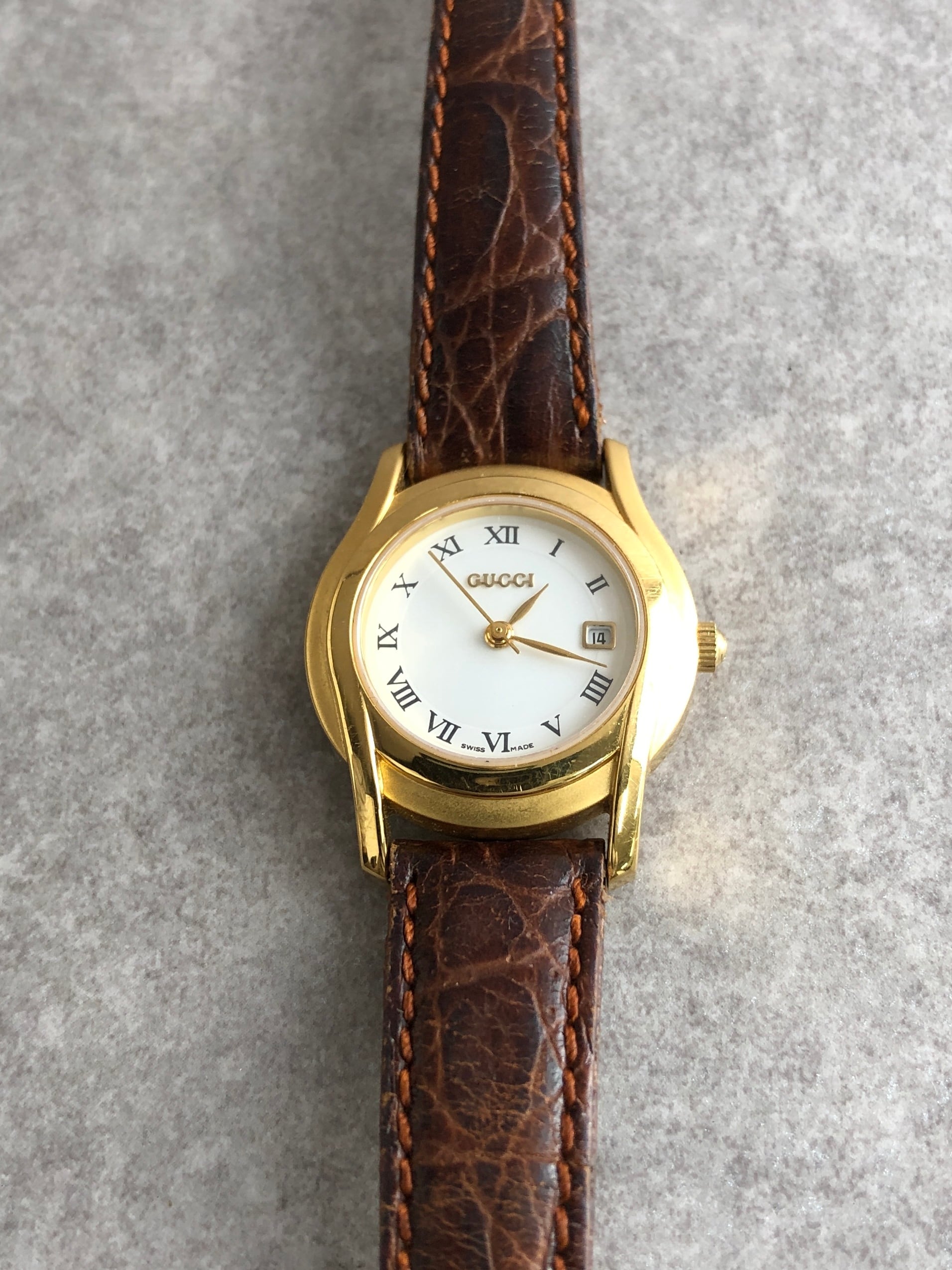 Gucci アナログクォーツ腕時計 ゴールド/ブラウン GUCCI グッチ 腕時計 ゴールド×ブラウン ローマ文字 ステンレス