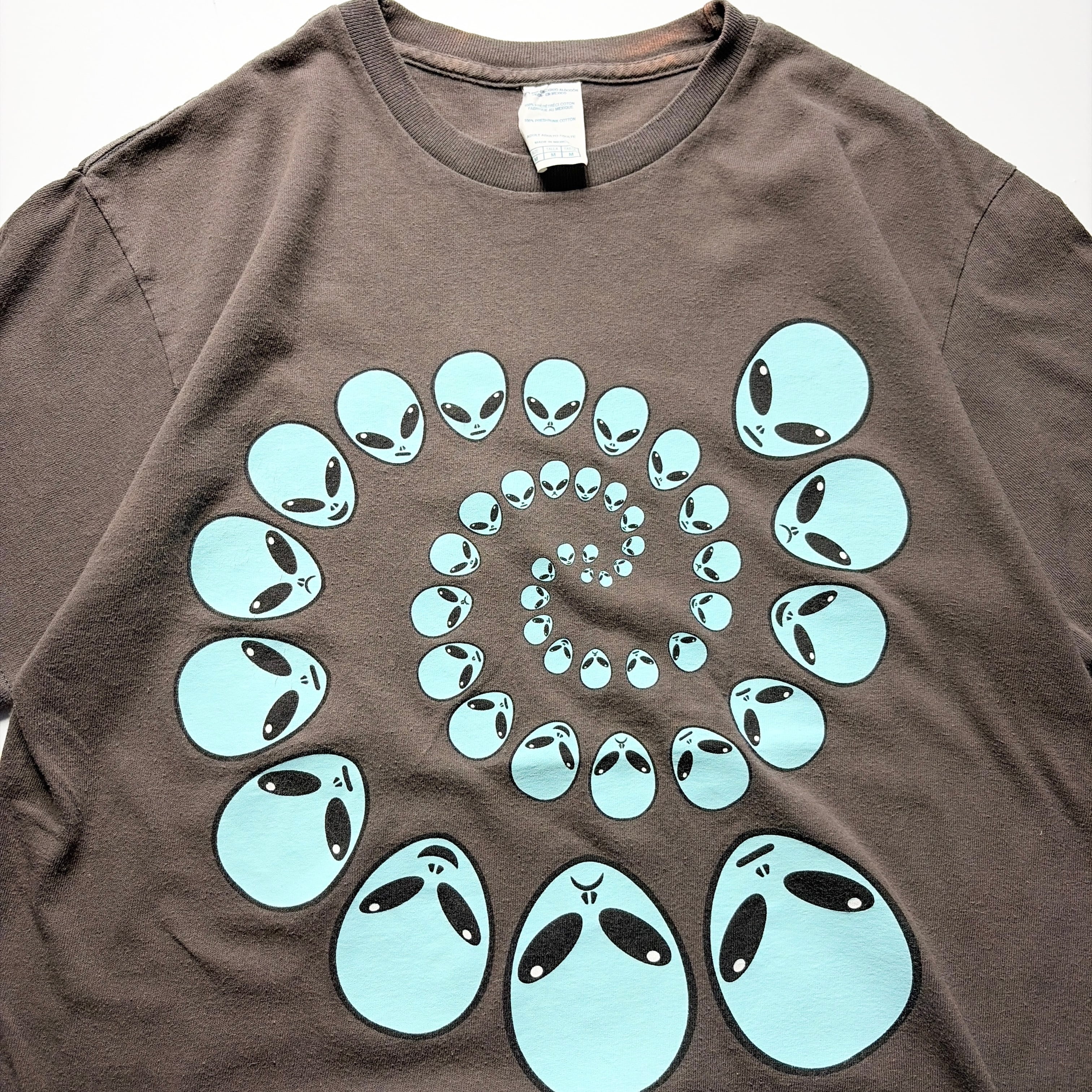 90s Alien Spiral Graphic Tee