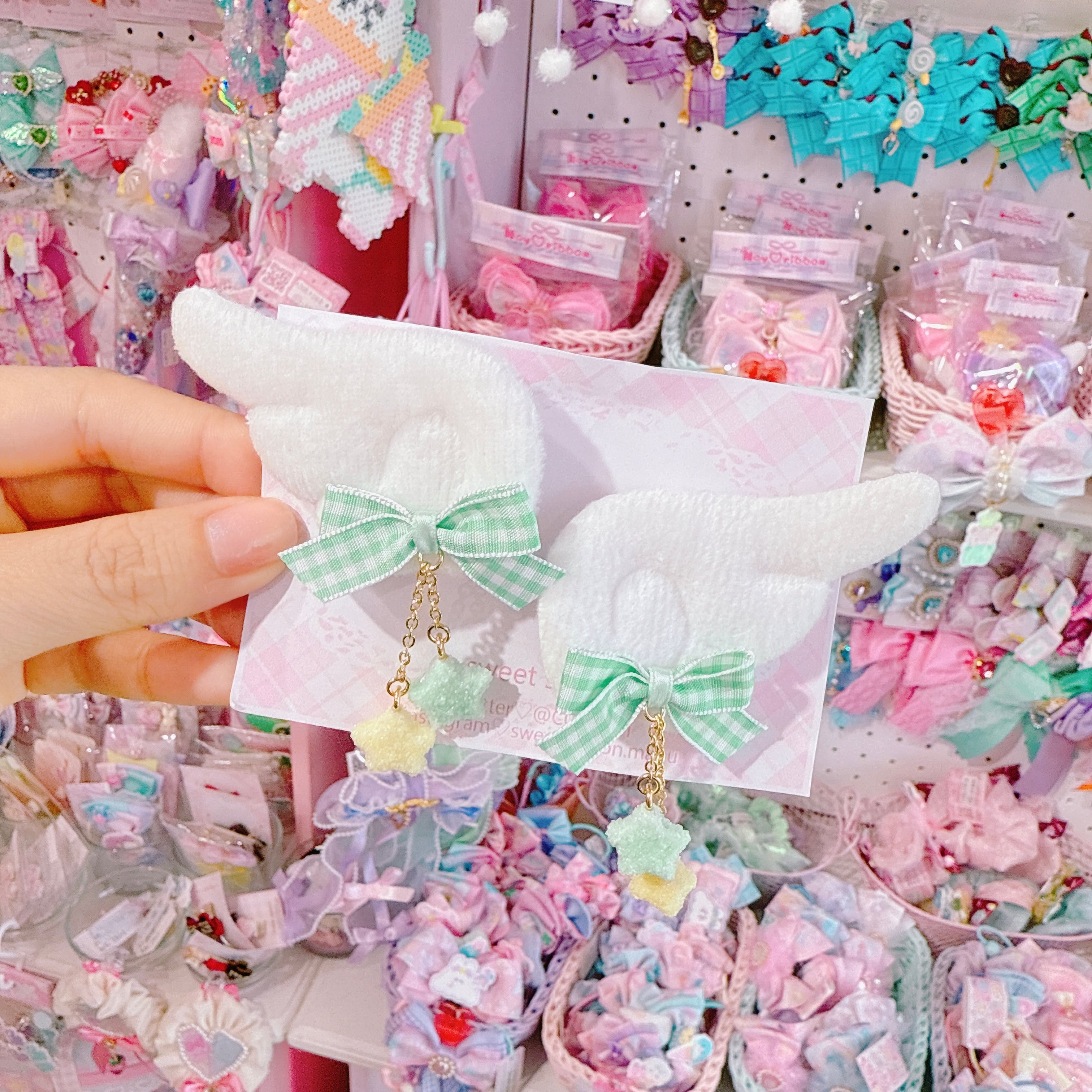 【C8】12-27羽根ツインヘアクリップ