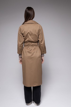 ウクライナ刺繍スプリング・トレンチコート　手刺繍　ユニセックス・フリーサイズ