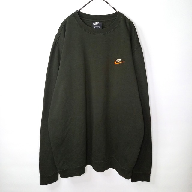 ナイキ　クルーネック　スウェット　プルオーバー　刺繍ロゴ　スウォッシュ　オリーブ　カーキ　XL