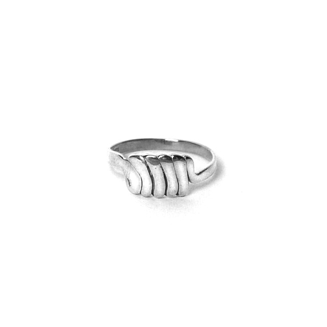 VUR-23-001 "moments" ring