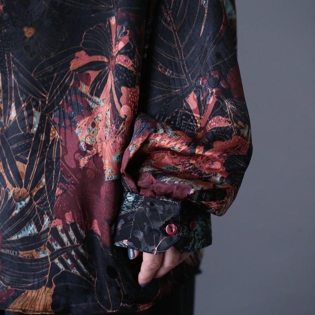 gloss fabric chaos art pattern over silhouette shirt
