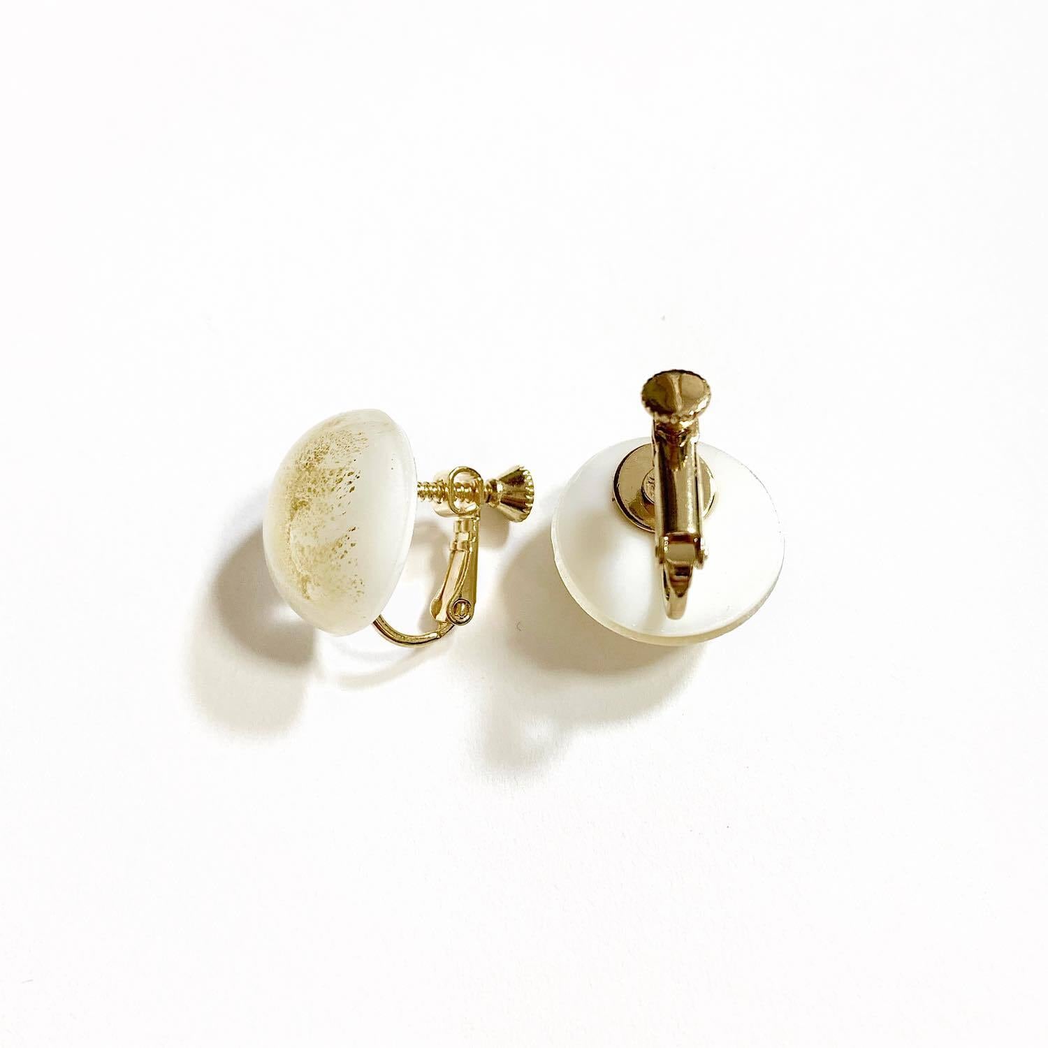 チェコガラス金箔入りラウンド〈ピアス/イヤリング〉 | Dua