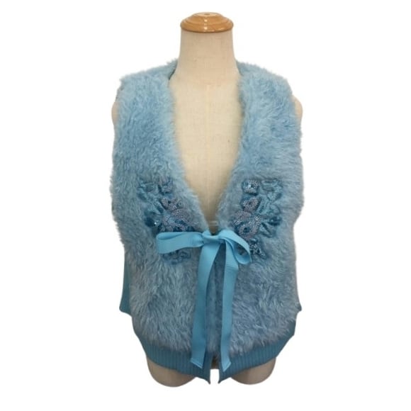 スーパービューティー ジレ 胸元スパンコール モコモコ ボア素材