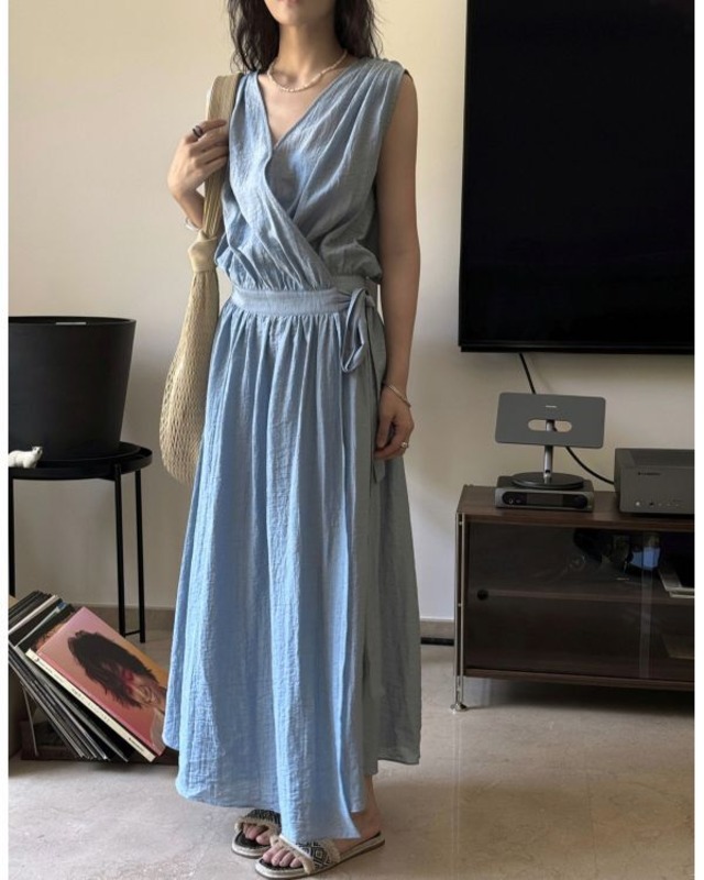 Waist Ribbon Vneck Dress