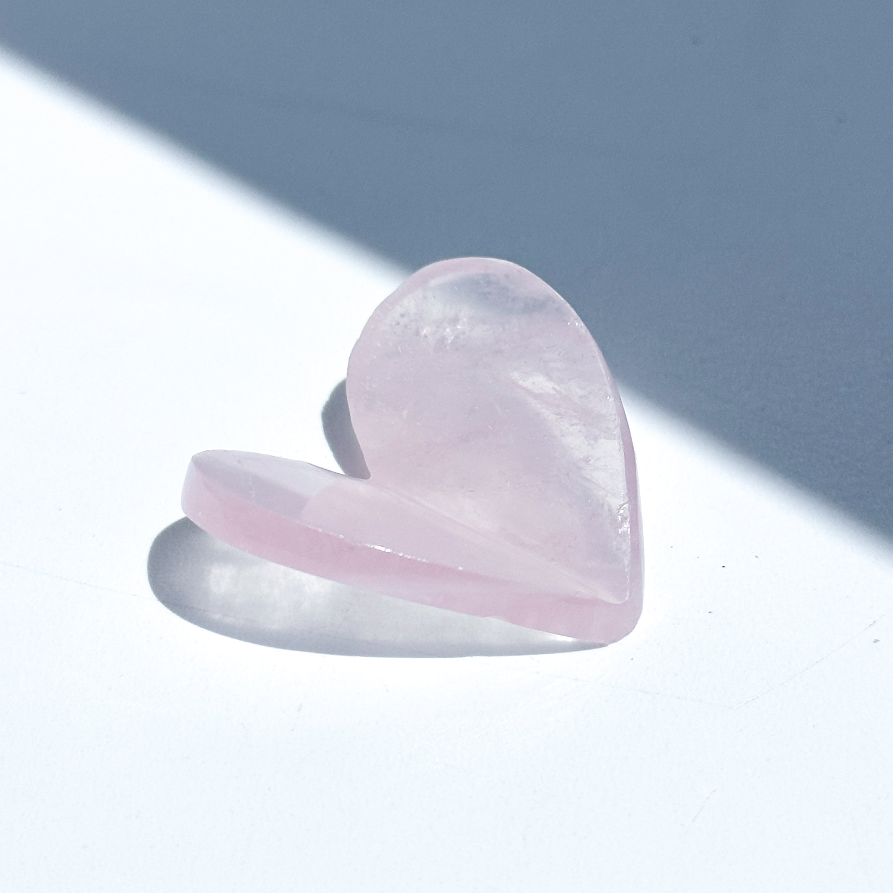ローズクォーツ 3Dハート 01♡Rose Quartz heart ♡天然石・鉱物