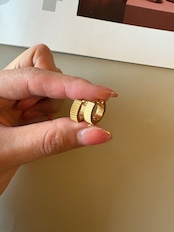 ribbed hoop pierce