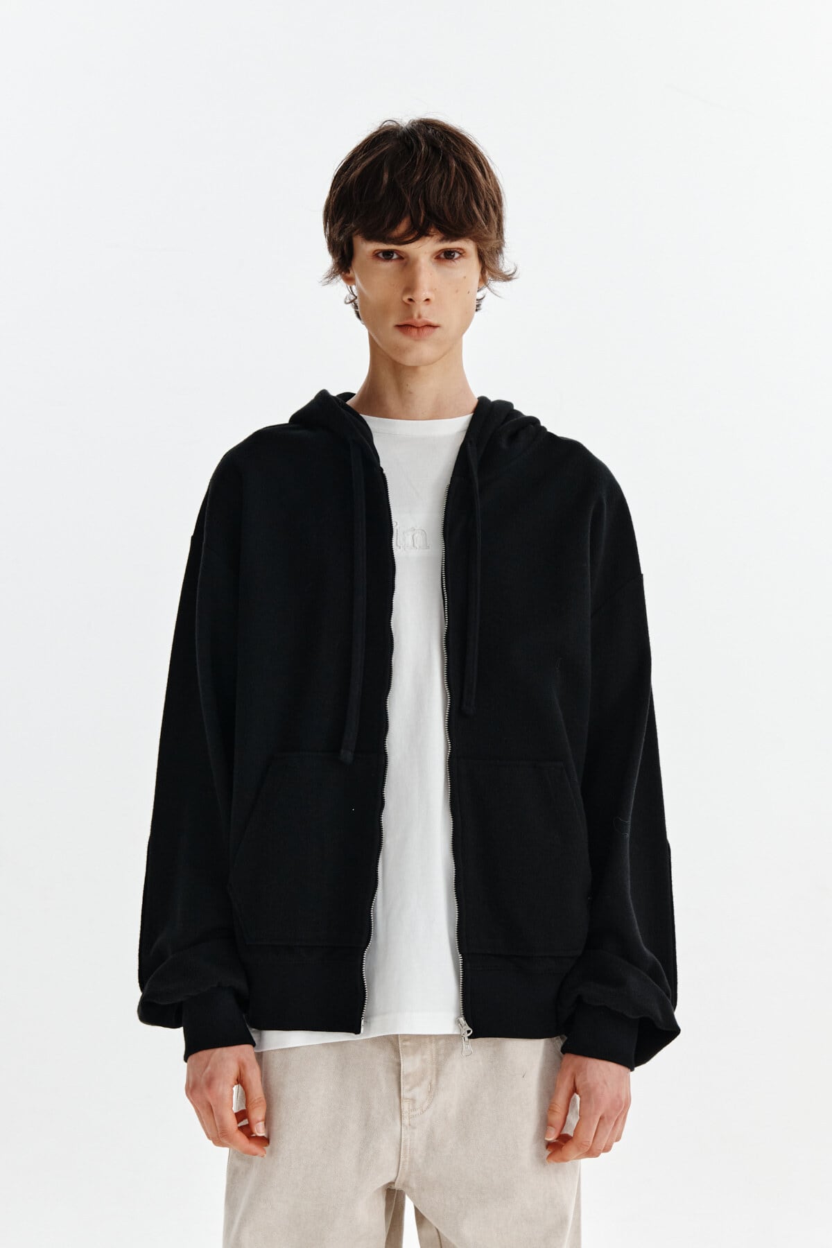 Matin Kim] ARM PATCH POINT HOODY ZIP UP FOR MEN IN BLACK 正規品