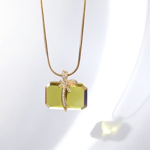 リボンで結んだヴィンテージガラスのロングネックレス［グリーン／ゴールド］ pag072