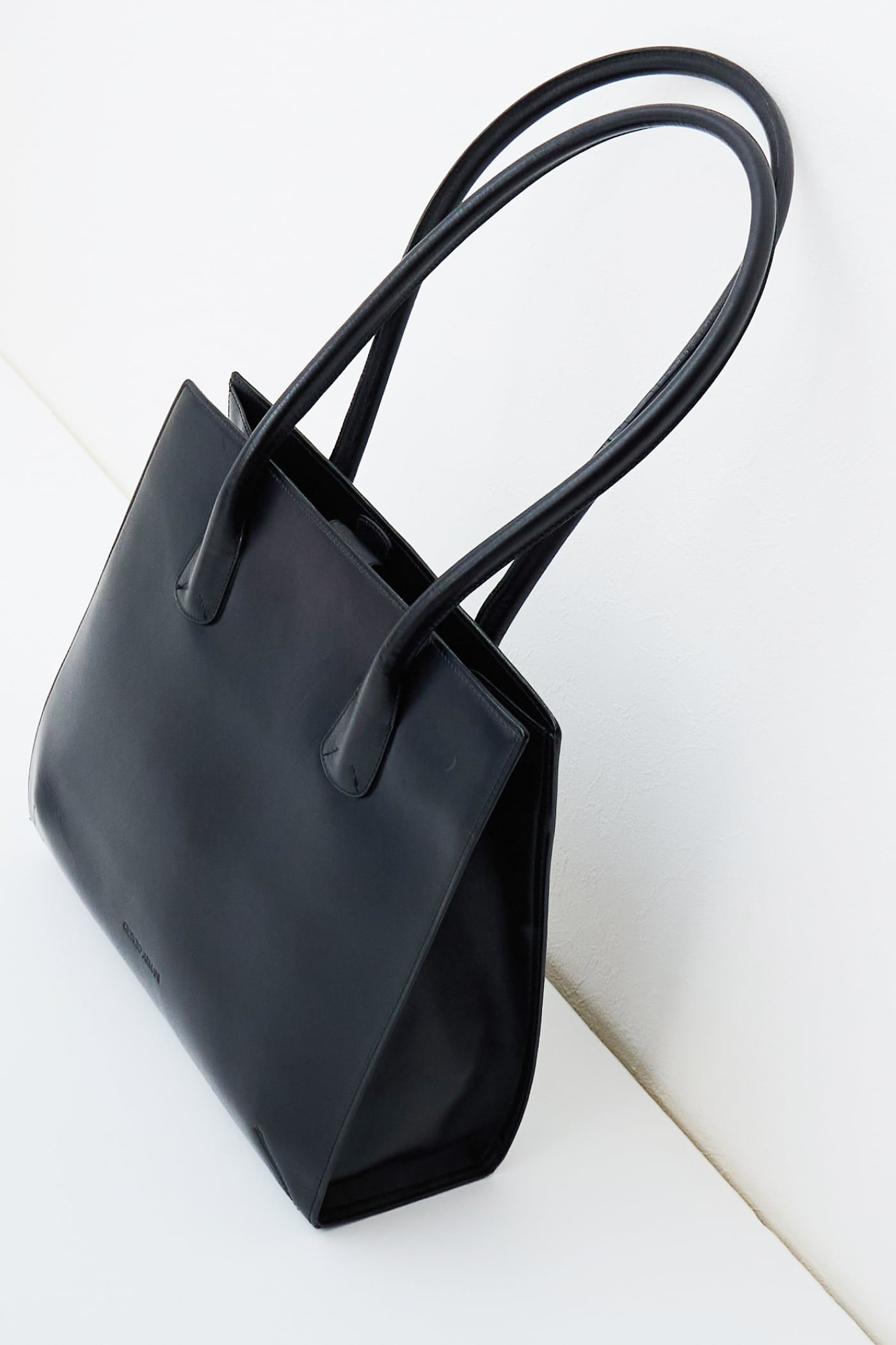 GIORGIO ARMANI ハンドバッグ GIORGIO ARMANI BLACK LEATHER HAND BAG | Reben｜デザインという文脈