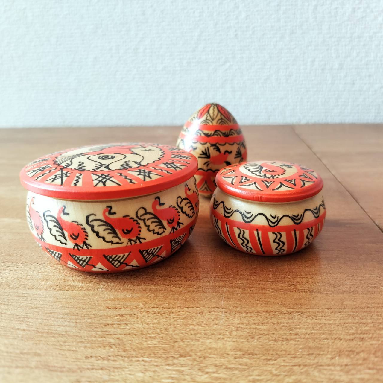 MZ013】北欧ロシア雑貨、北方伝統工芸品「メゼーニ塗り」3点 MZ013】北欧ロシア雑貨、北方伝統工芸品「メゼーニ塗り」3点