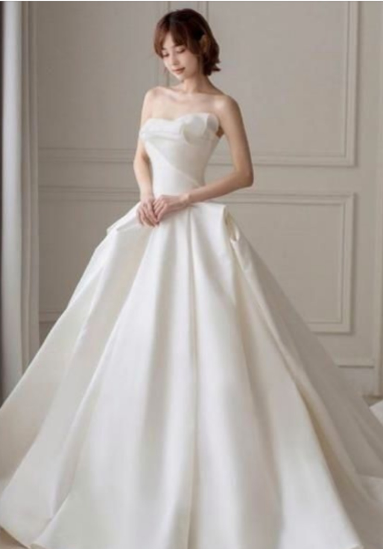 上品！ ウエディングドレス ホワイト ベアトップ ロングトレーン エレ  