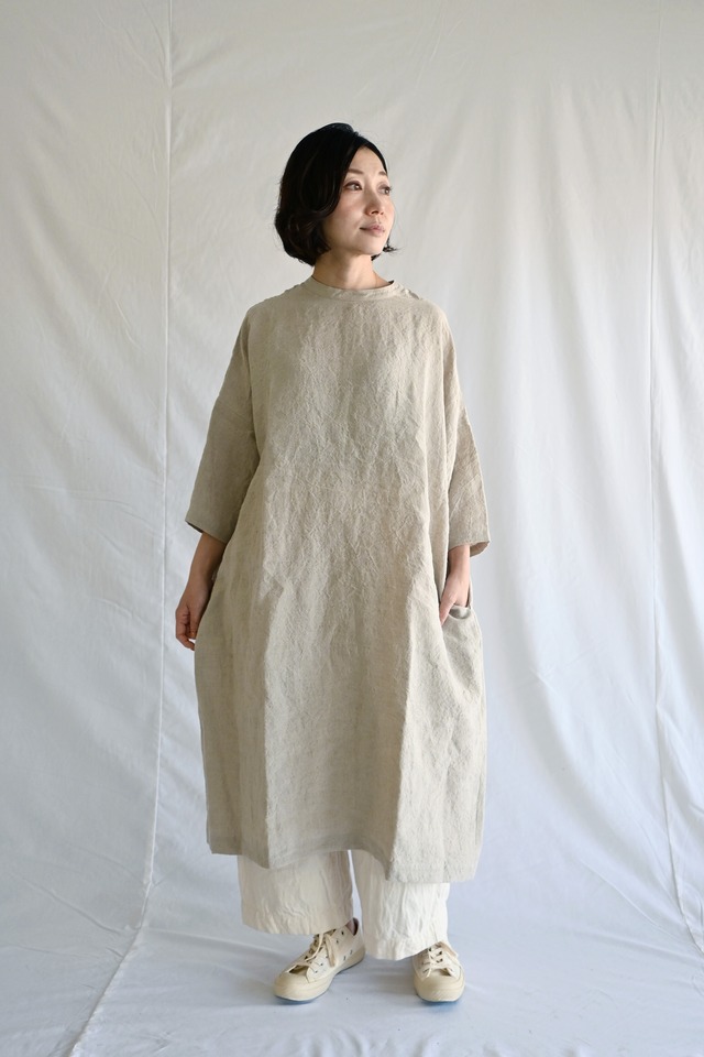 ＣＴ１１１０５　国産天日干しリネン七分袖（背中くるみボタン）ボックスワンピース　