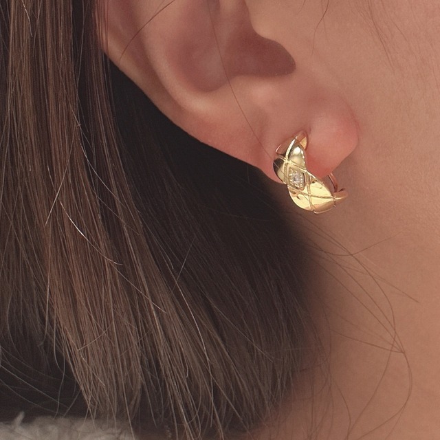 x cut earring