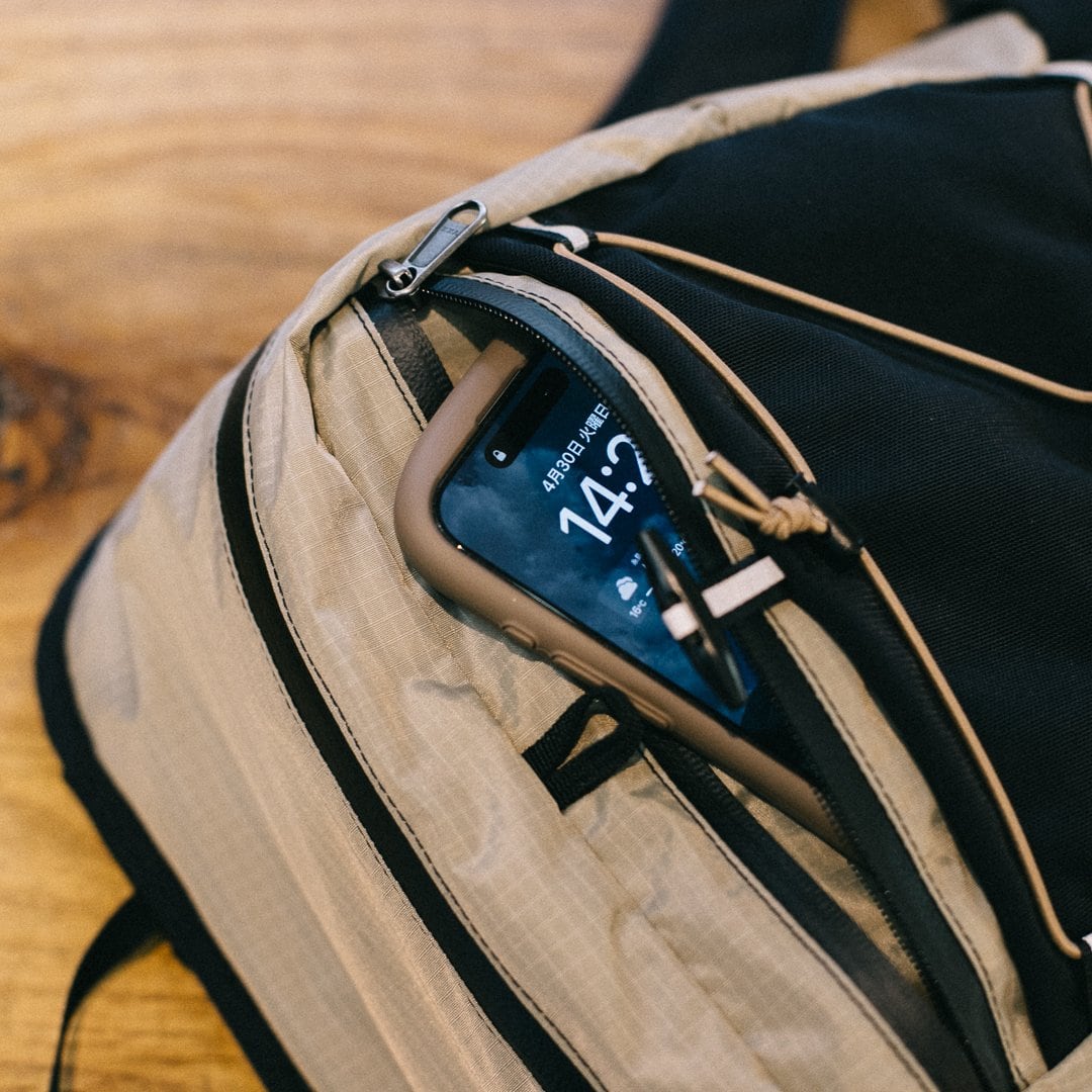 HANCHOR / LAVA Quick-access Daypack | mujina shouten | 糸島の