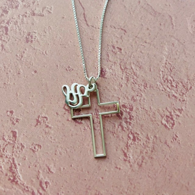 Cross Necklace with Initial (SV ) ～お好きなアルファベット・イニシャルチャームを付けられます～