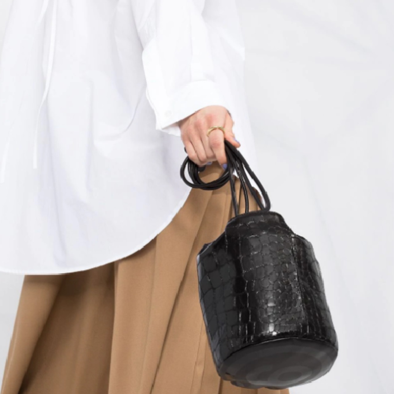 Stella McCartney クロコエンボス バケットバッグ クロコ型押し Stella McCartney クロコエンボス バケットバッグ クロコ型押し 【公式