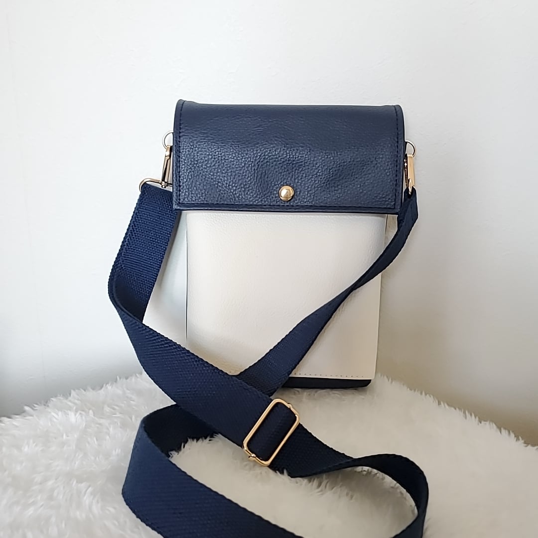 LIZ]ミニショルダー ポシェット 長財布 スマホ ハンカチティッシュ 鍵